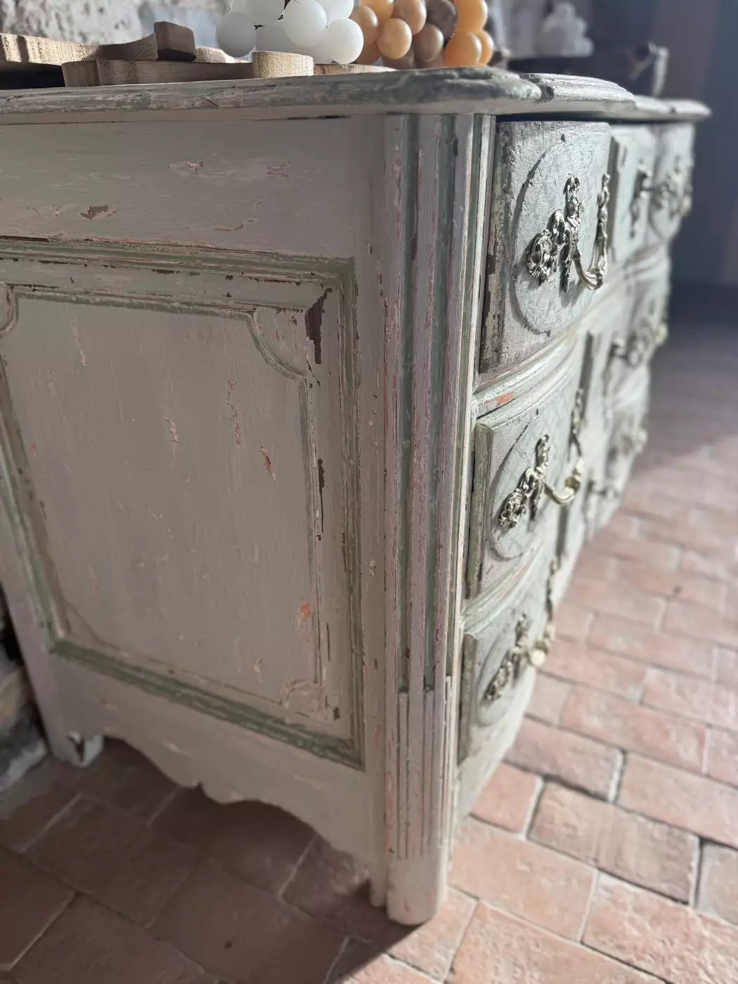 commode galbée Louis XIV — photo 2