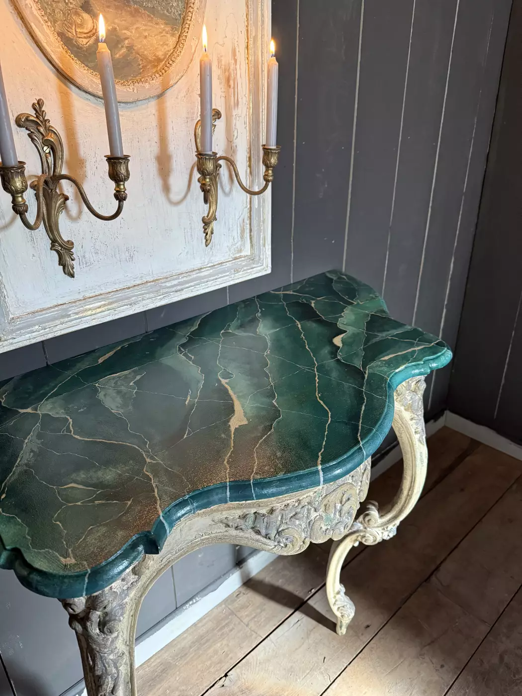 console — photo 2