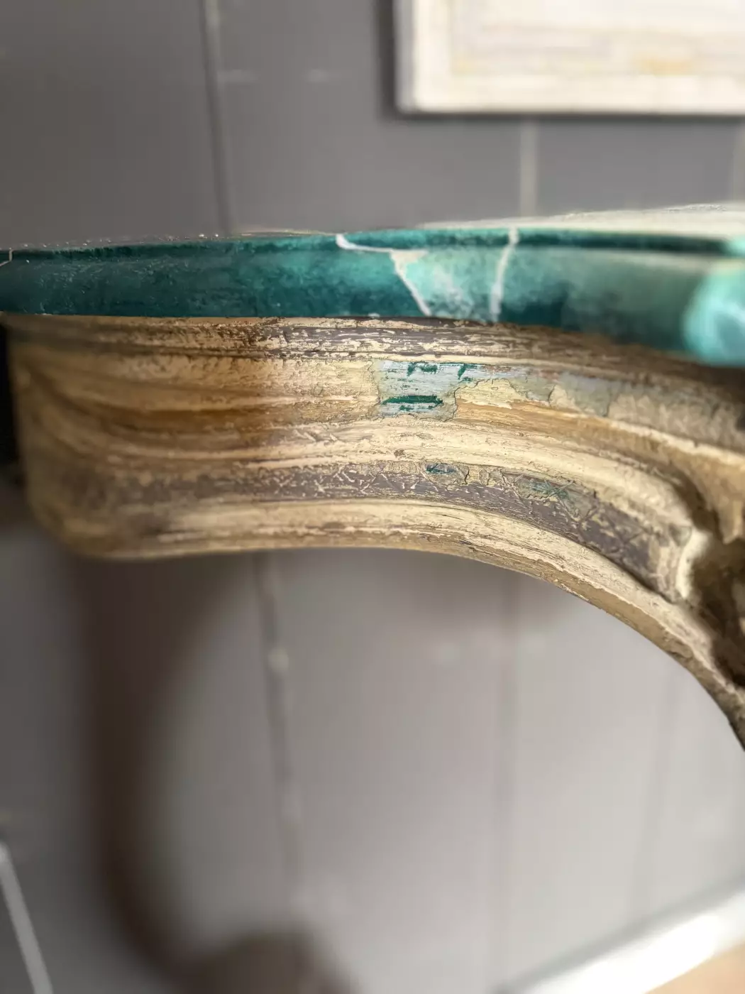 console — photo 8