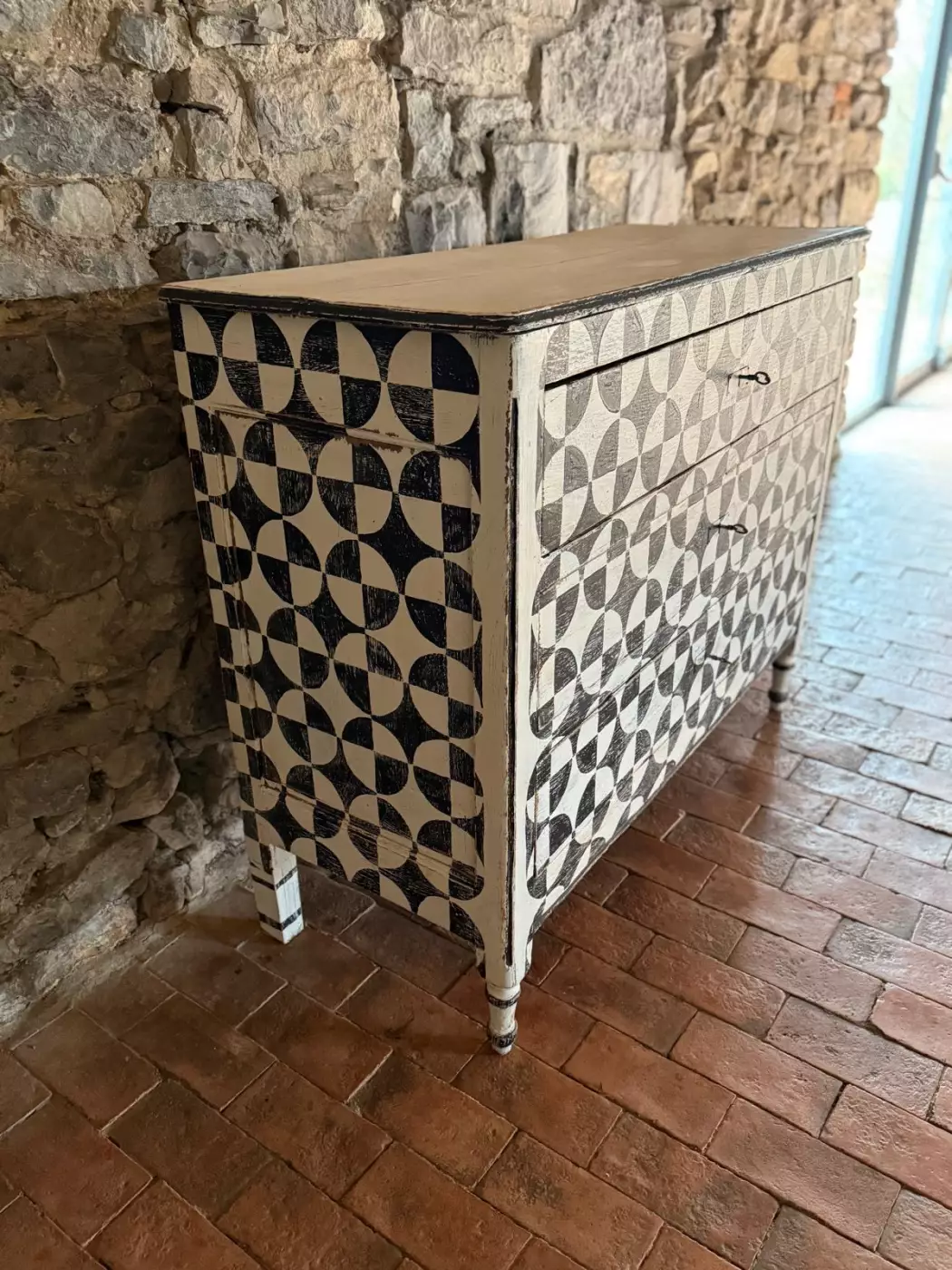 Commode — photo 2