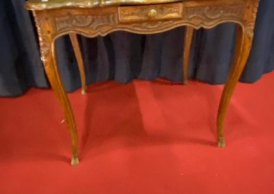 Petite table Louis XV en chêne début 19ème
